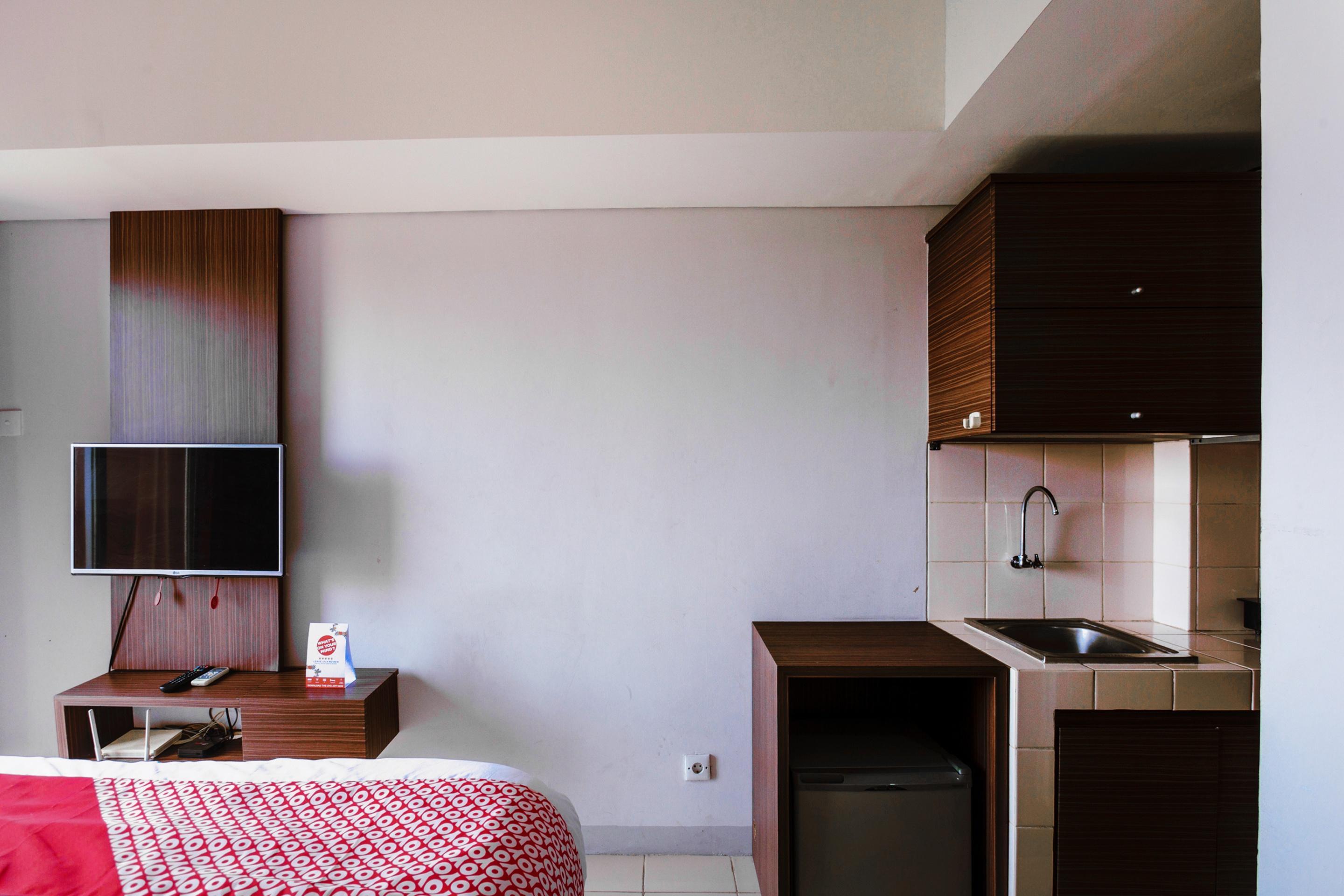 Oyo 2582 Apartemen Serpong Green View Tangerang Esterno foto