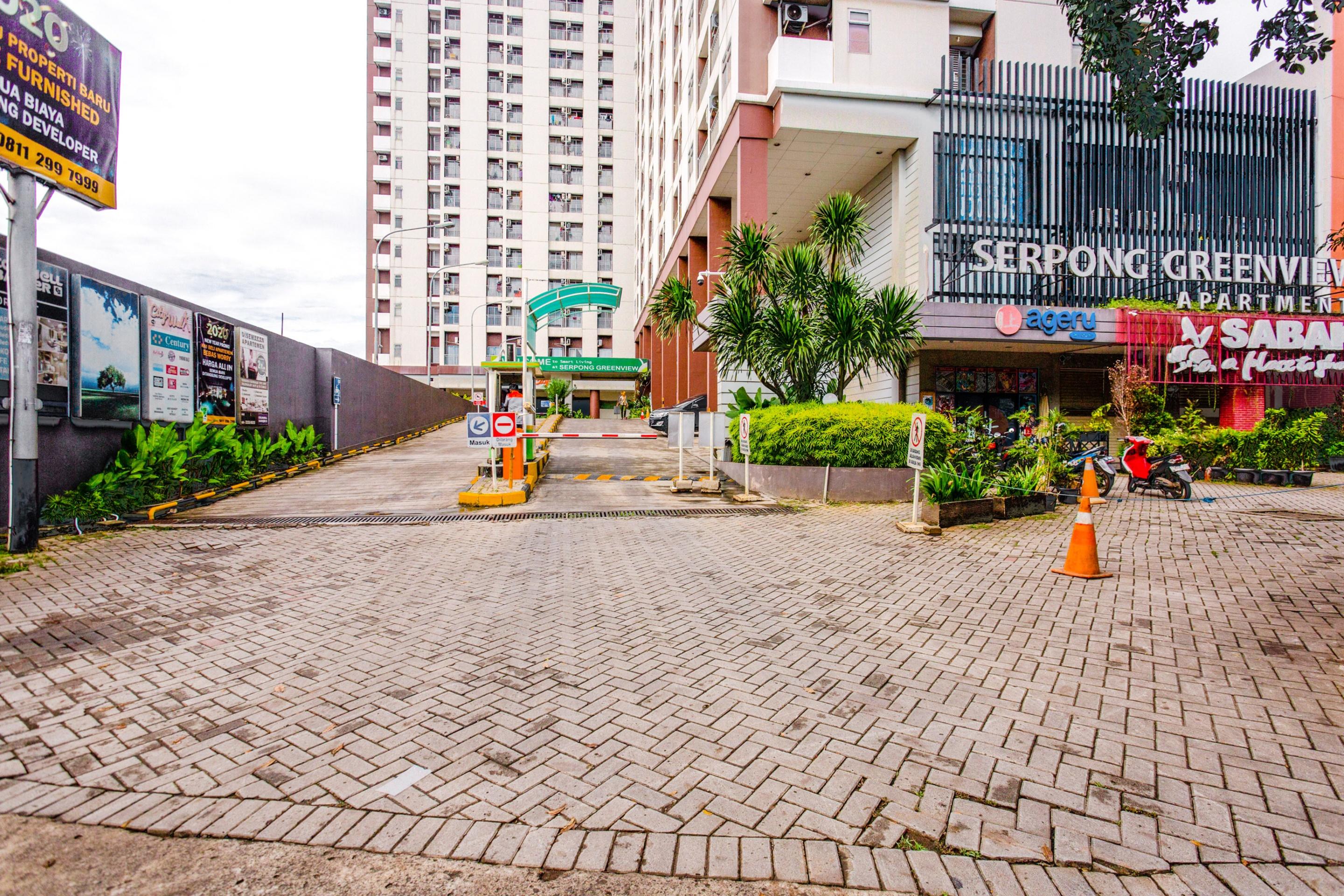 Oyo 2582 Apartemen Serpong Green View Tangerang Esterno foto